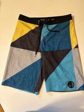 O'Neill Men’s Blue Yellow Geometric Board Shorts
